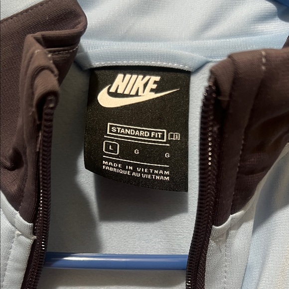 Nike Light Blue and Dark Gray Windbreaker - Picture 3 of 6
